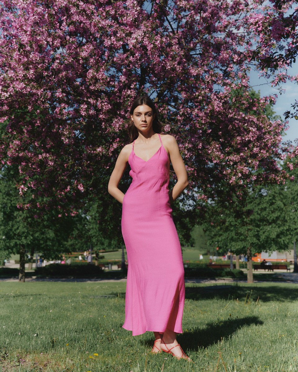 Dress with ties on the back pink